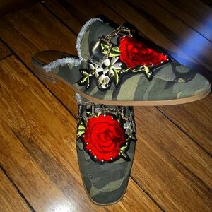 Kandi Green Rose Slio On Mules